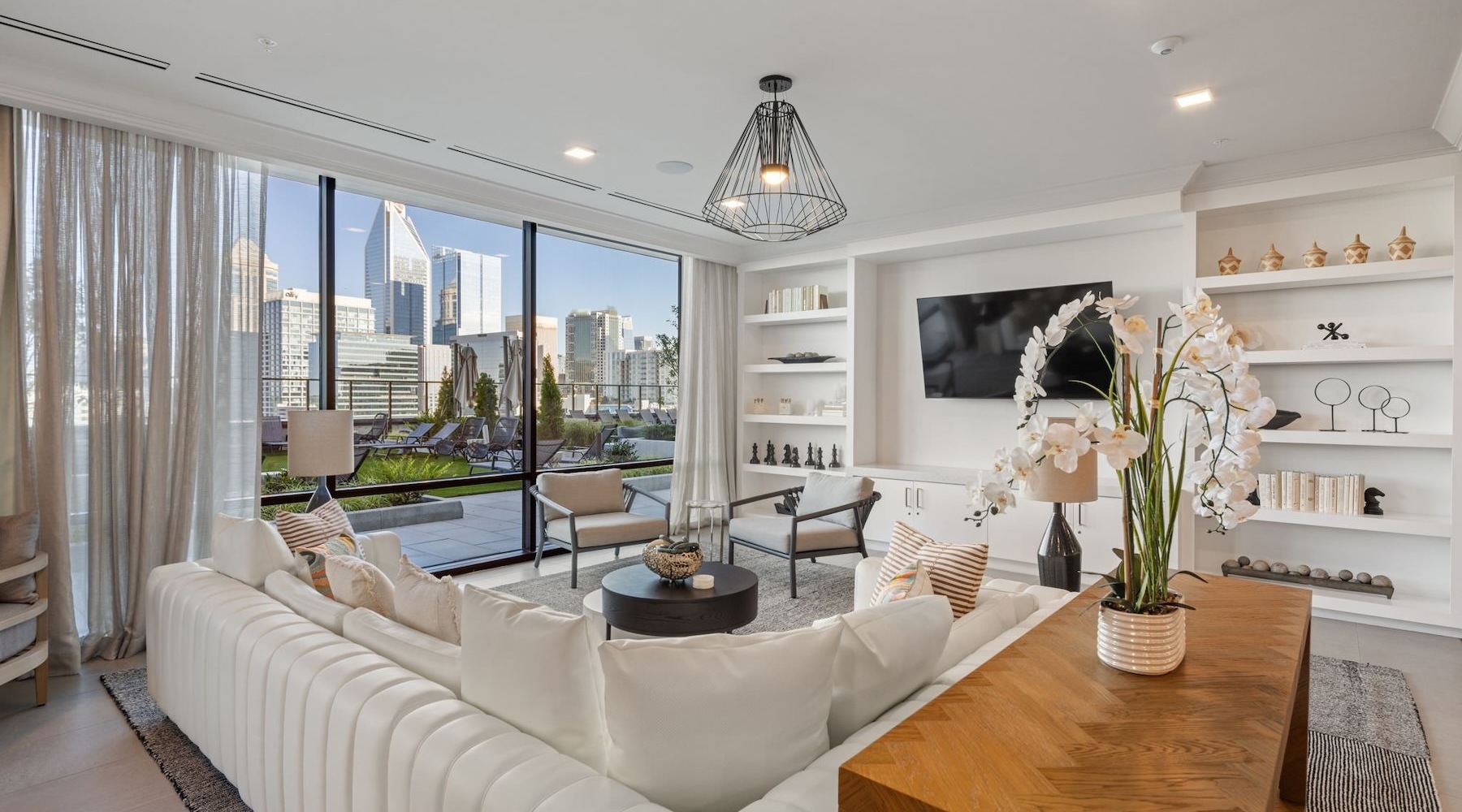 Access to resident-only features clubroom lounge area